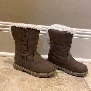 Caters girls boots, size 12, brown and cream